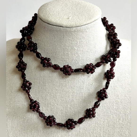 Vintage Garnet Cluster Beaded Necklace Matching Garnet Dangle Post Earring Set - Picture 5 of 6